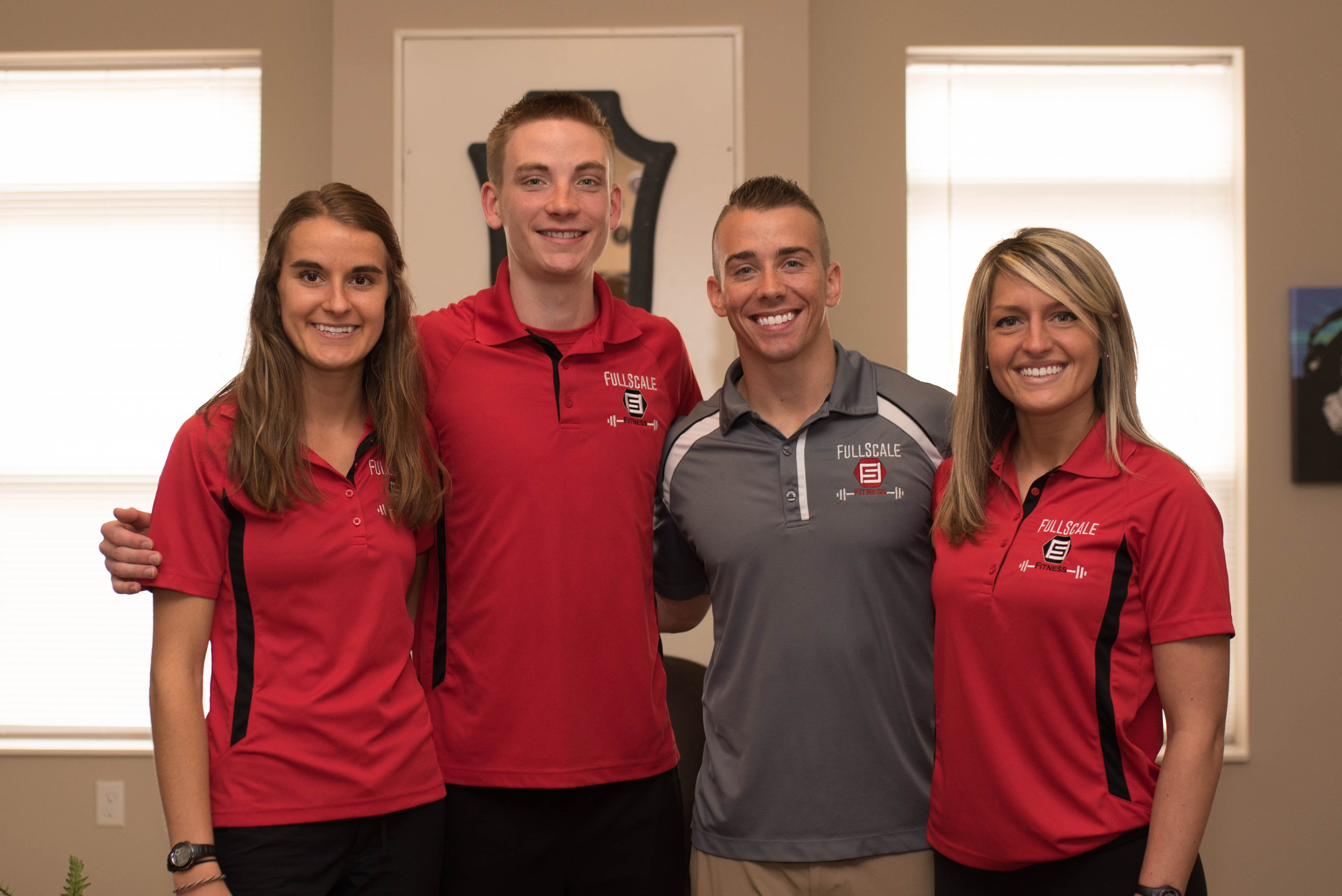 Akron personal trainer group photo full scale fitness